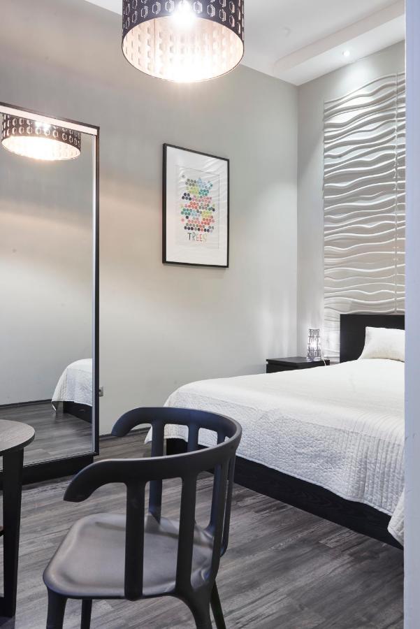 Central Location Yellow-Black Apartment 布达佩斯 外观 照片