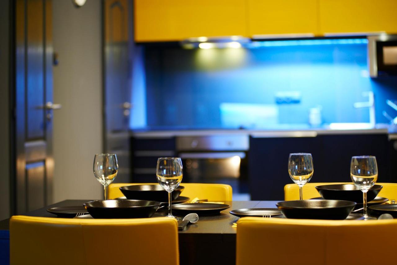 Central Location Yellow-Black Apartment 布达佩斯 外观 照片